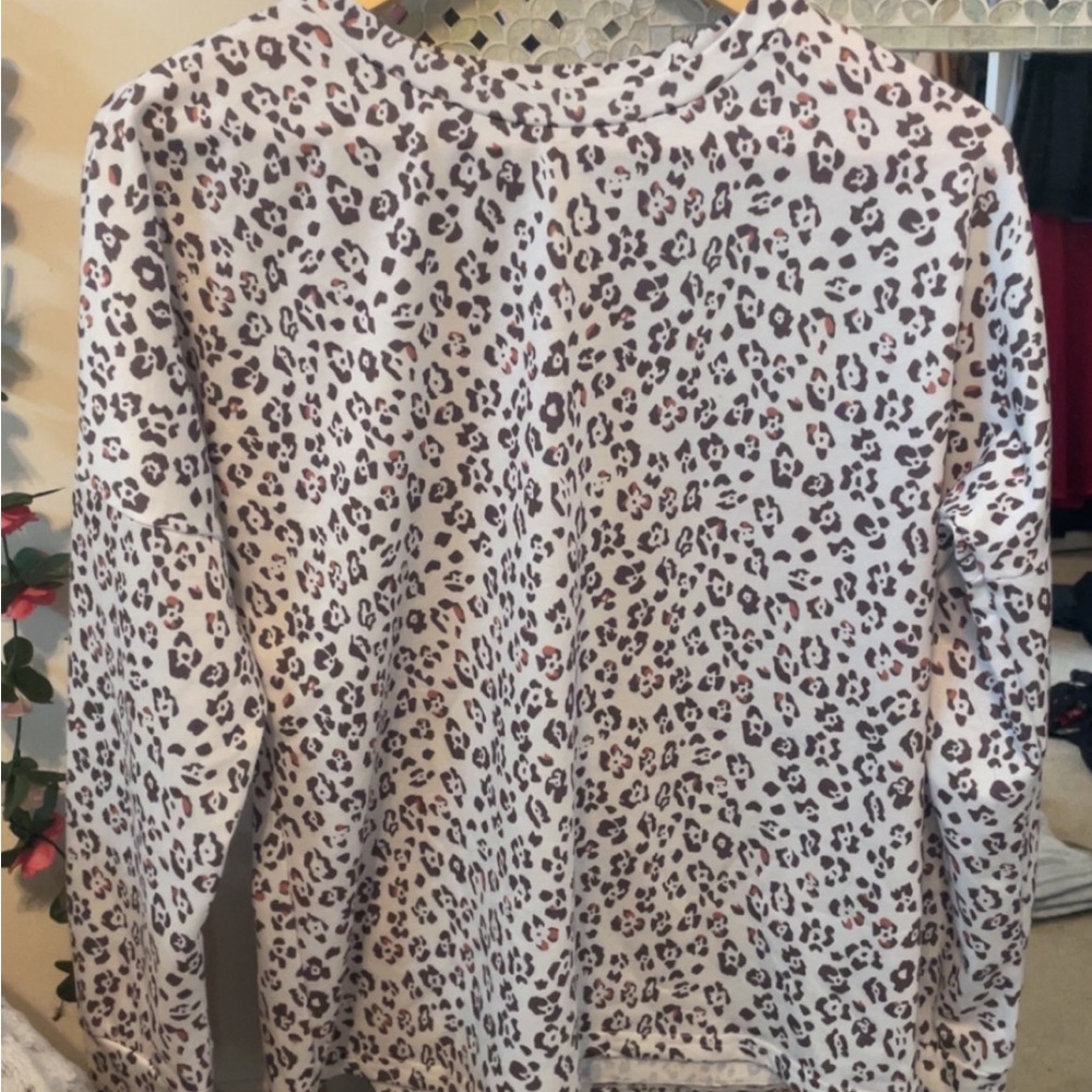Leopard Print Long Sleeve Top
